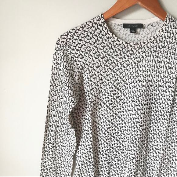 Ann Taylor crewneck sweater - Picture 6 of 6